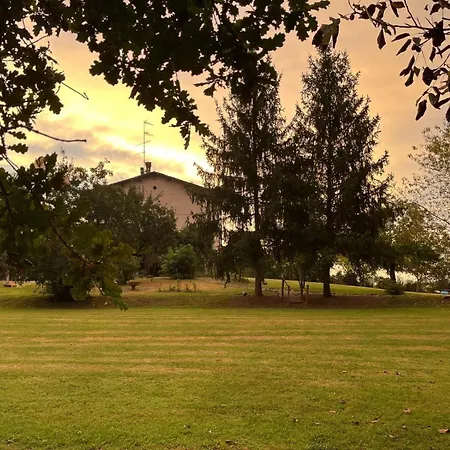 Il Nocciolo Nocleg ze śniadaniem Reggio nell'Emilia